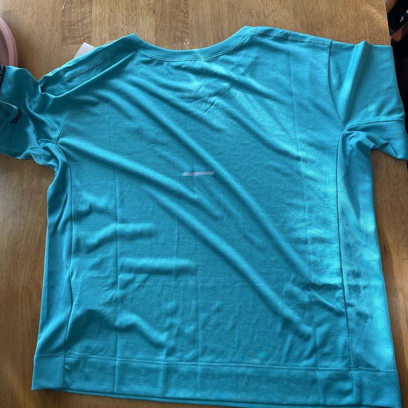 ASICS CROP TOP - Picture 5 of 5